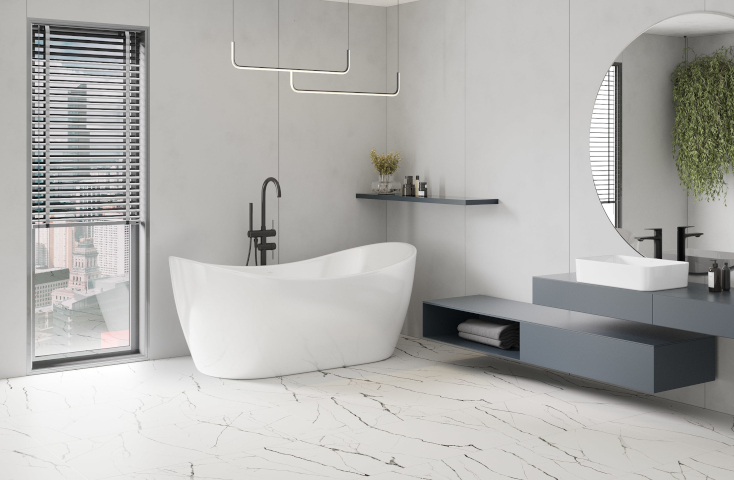 Biele obdĺžnikové dlaždice v kúpeľni