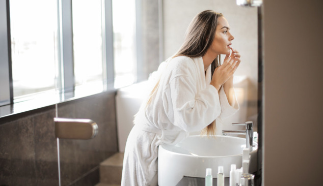 Moderná kúpeľňa 21. storočia: odkiaľ začať, aby ste ju vytvorili?