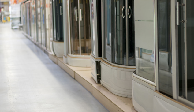 Aký materiál a rozmery sprchovej vaničky vybrať?