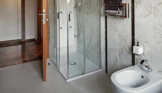 Ako štýlovo navrhnúť kúpeľňu?