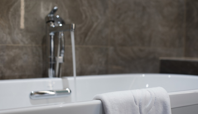 Minimalistické vaňovo-sprchové batérie - hit alebo prepadák?