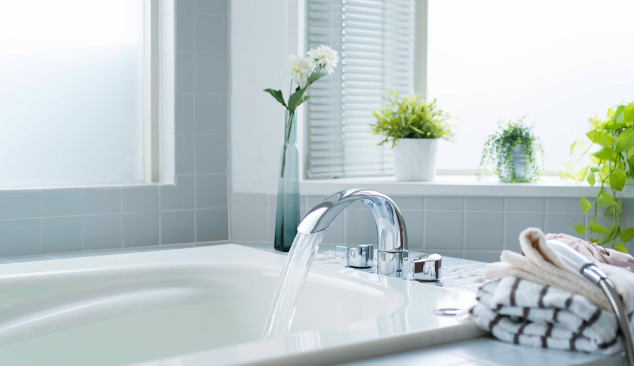 Na čo si dávať pozor pri kúpe vane?