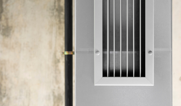 Jak pripojiť ventilátor do kúpeľne k osvetleniu?