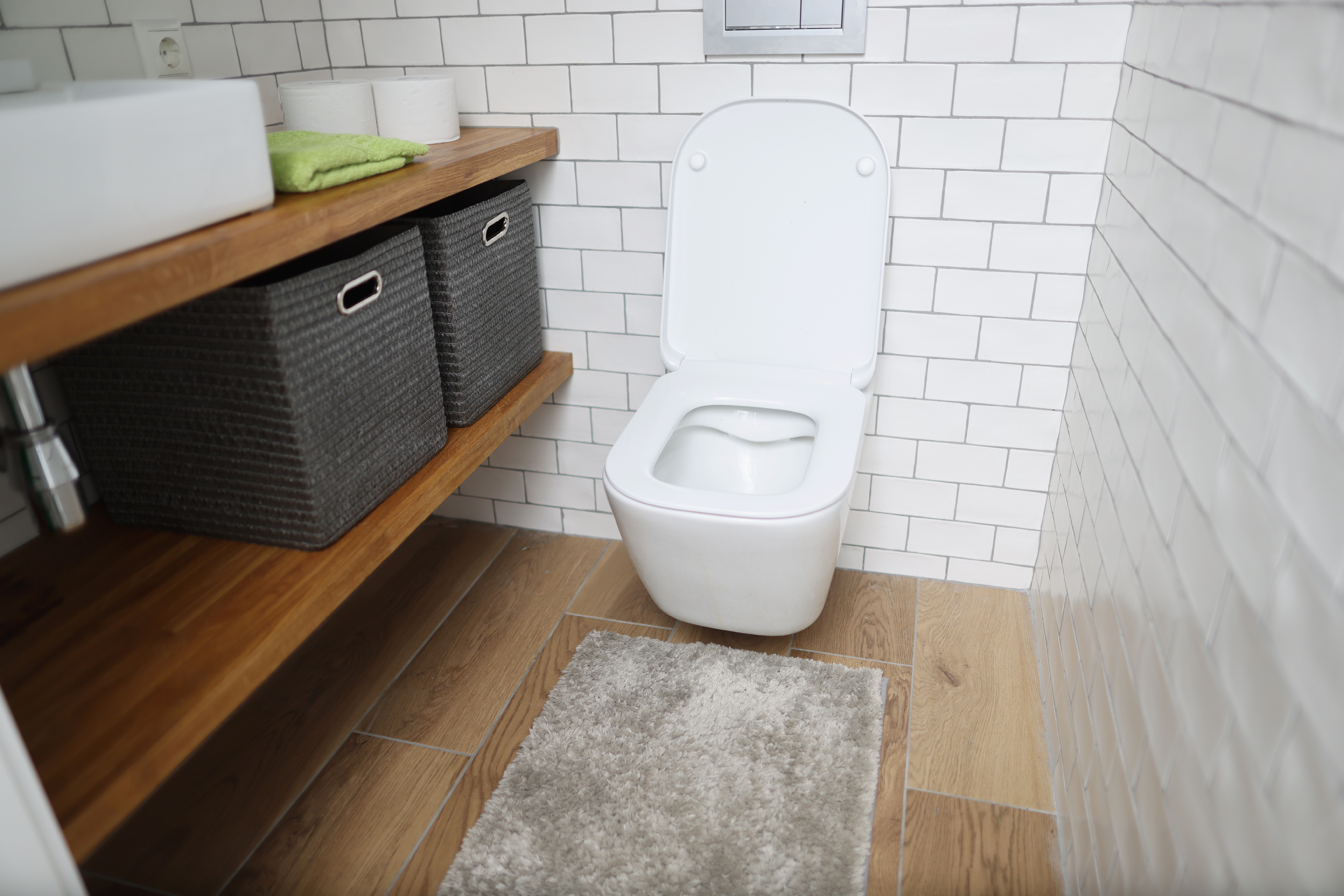 Ako vysoko zavesiť WC misu?