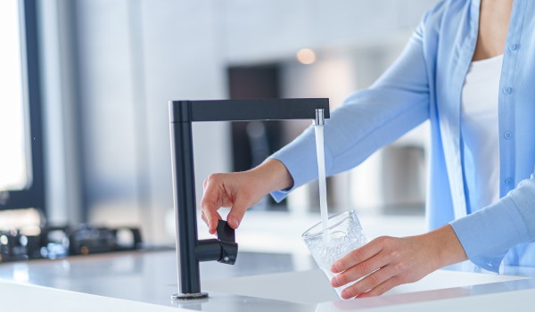 Aký filter na pitnú vodu pod drez vybrať? Ako to funguje?